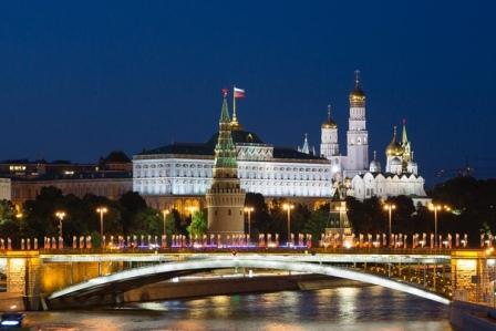 Почти миллион ламп освещает Москву в вечернее время!